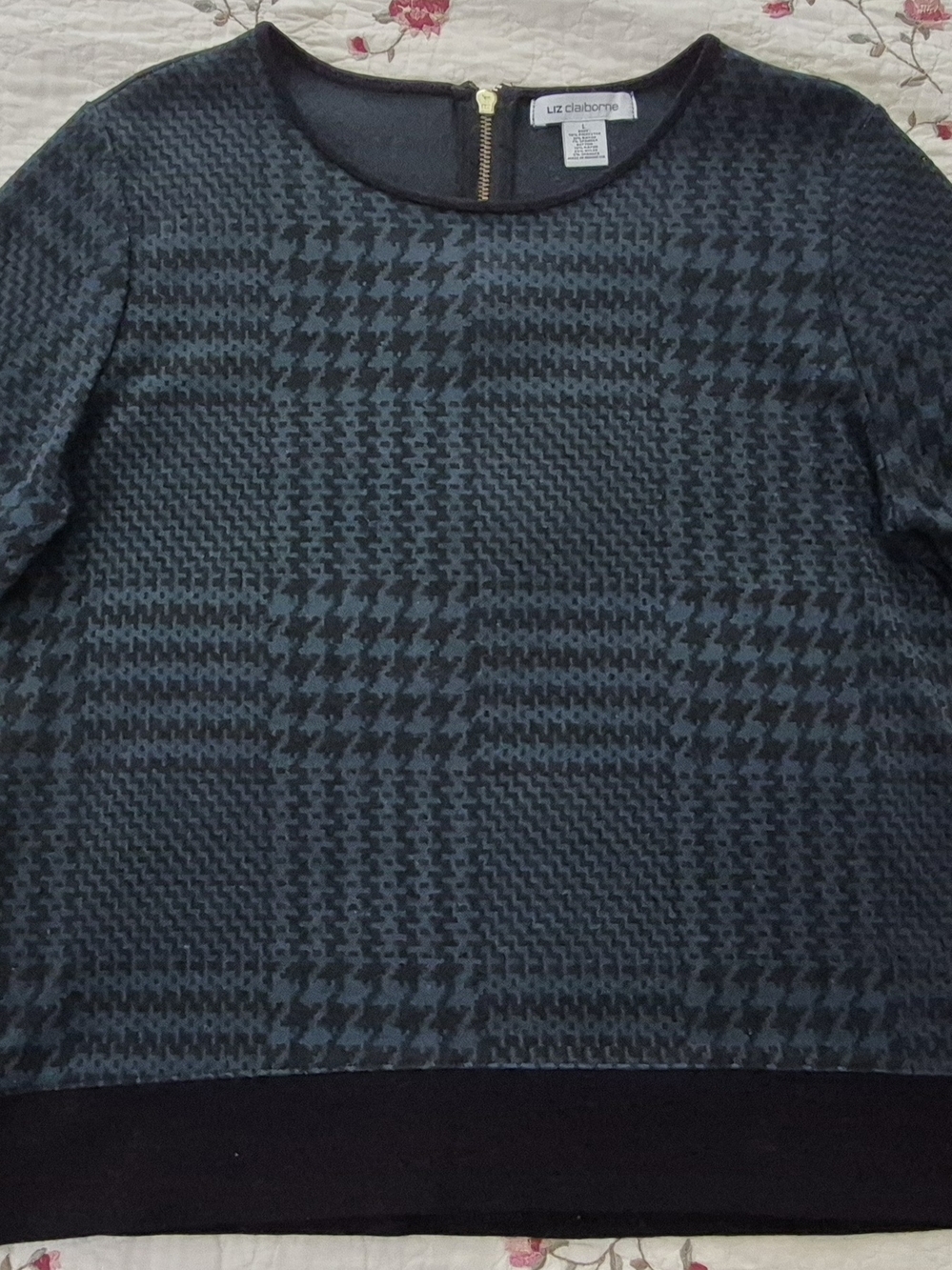 Liz Claiborne Blue & Black Houndstooth Thin Spring/Fall Knit Top Size L